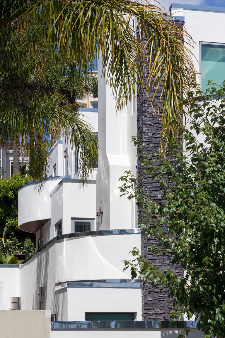 Kew House — image 4